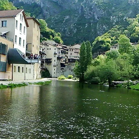 Hotel Du Musee De L'eau 3*