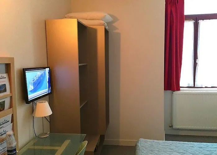 Отель Du Musee De L'eau 3*