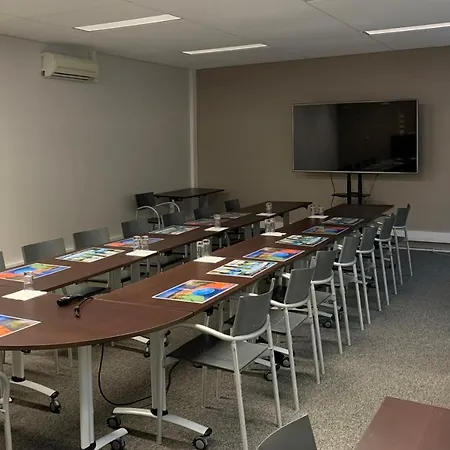 فندق Du Musee De L'eau